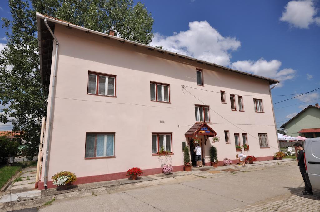 Kalcit Tourist Motel Belapatfalva Dış mekan fotoğraf